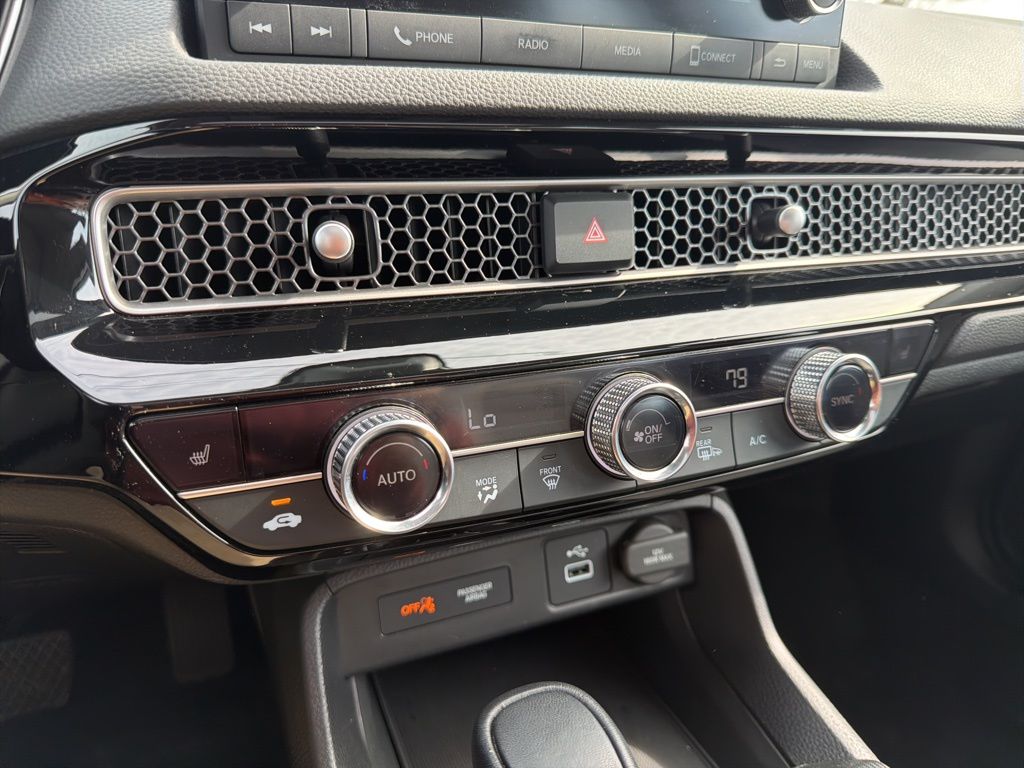 Thumbnail: 2023 Honda Civic - 32