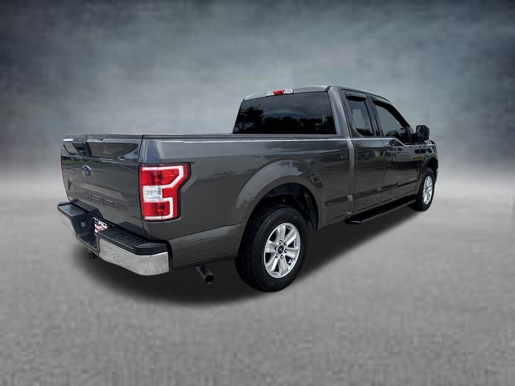 Used 2018 Gray Ford XLT image 4