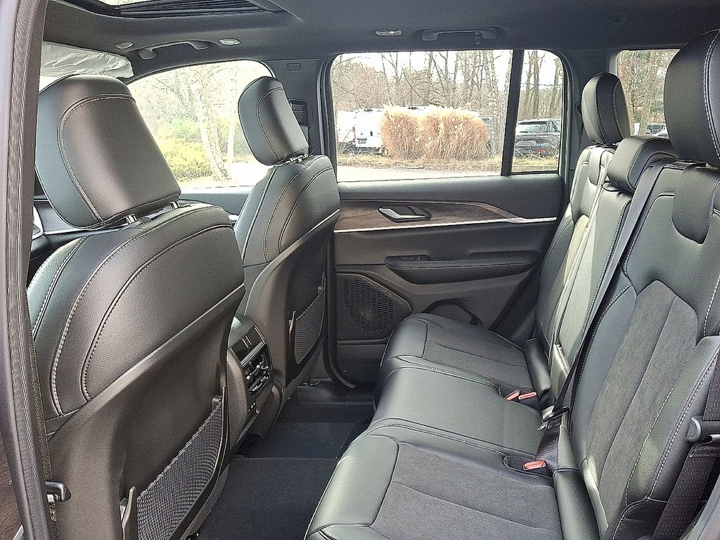 New 2026 Jeep Grand Cherokee SUV