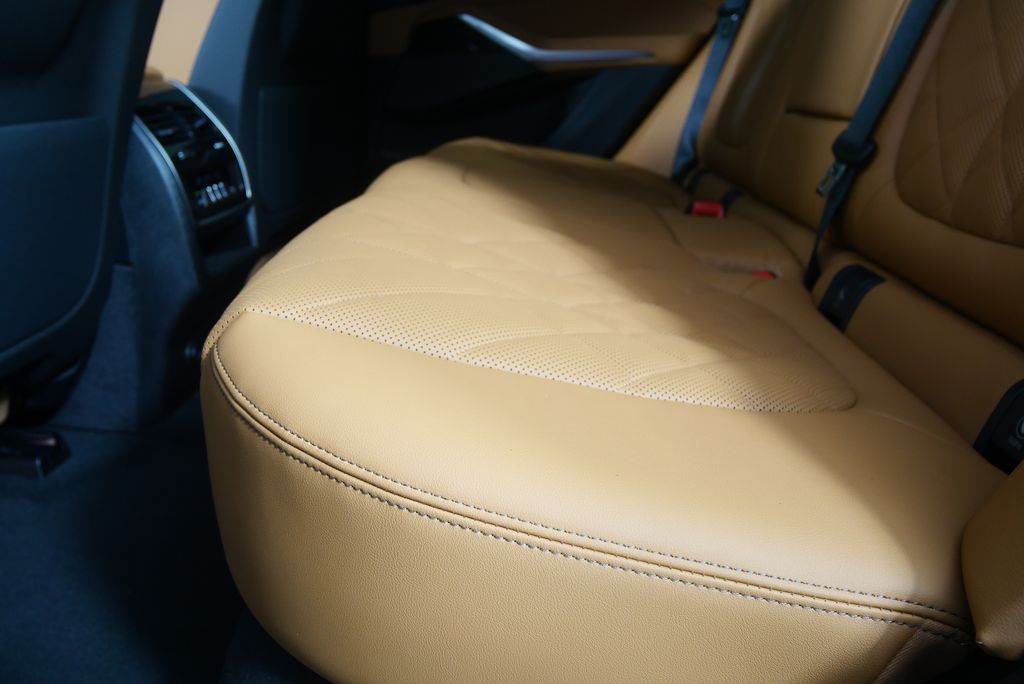 Thumbnail: 2026 BMW X5 - 14