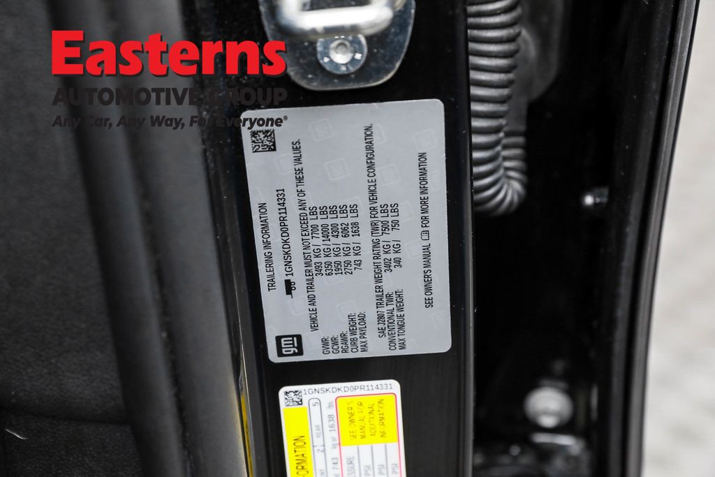 Used 2023 Black Chevrolet Z71 image 38