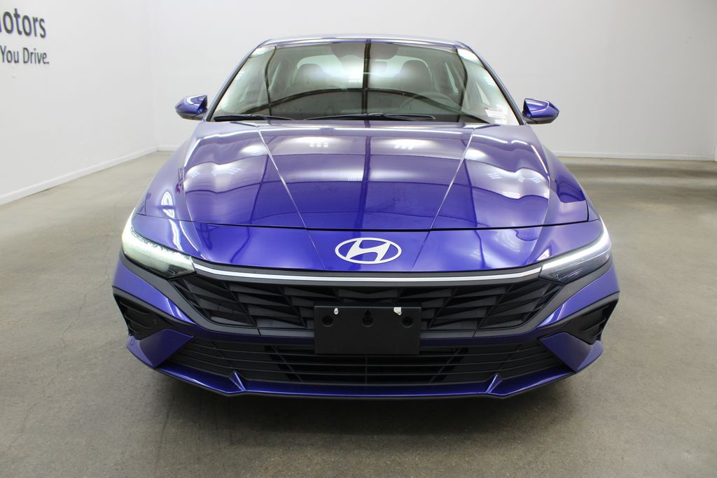 used 2024 Hyundai Elantra car