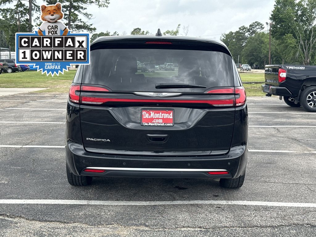 2024 Chrysler Pacifica Touring L - 5