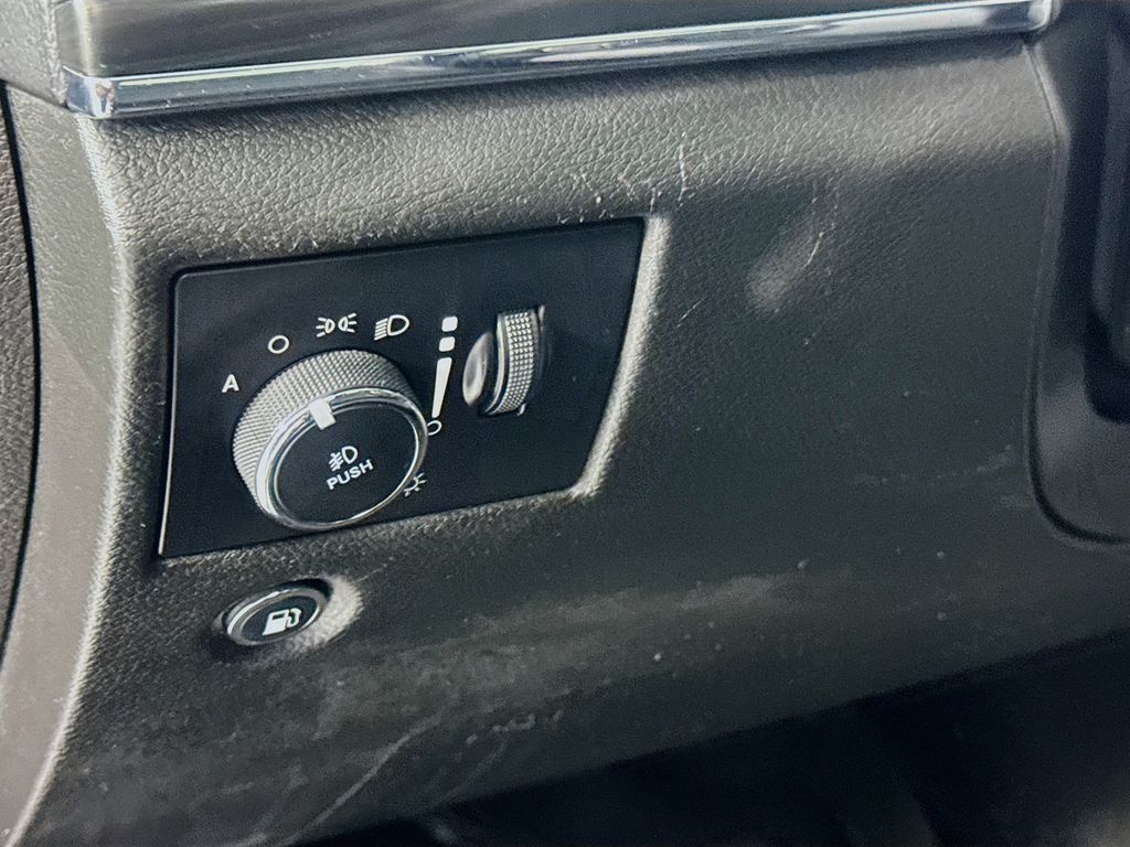 Used Car 2022 Jeep Grand Cherokee Wk  Limited For Sale Under $25,000 In Austin, Texas