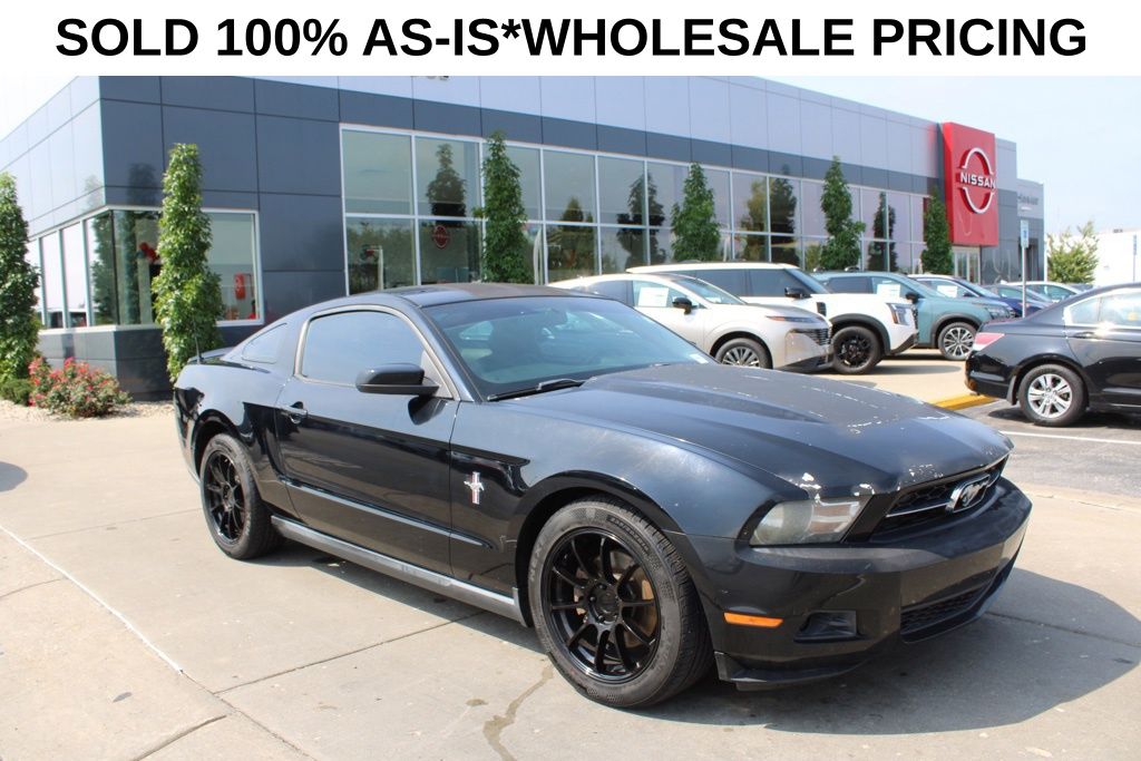 2012 Ford Mustang V6 Premium Coupe RWD   