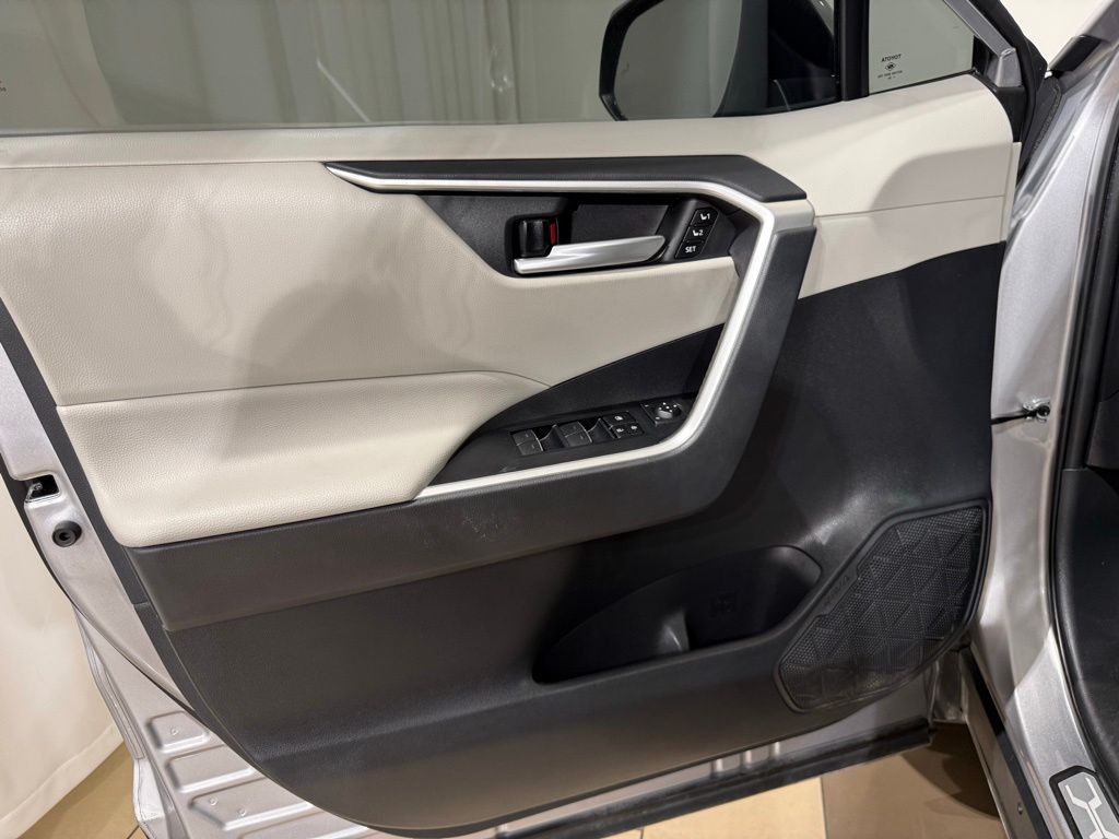 Thumbnail: 2024 Toyota RAV4 - 15