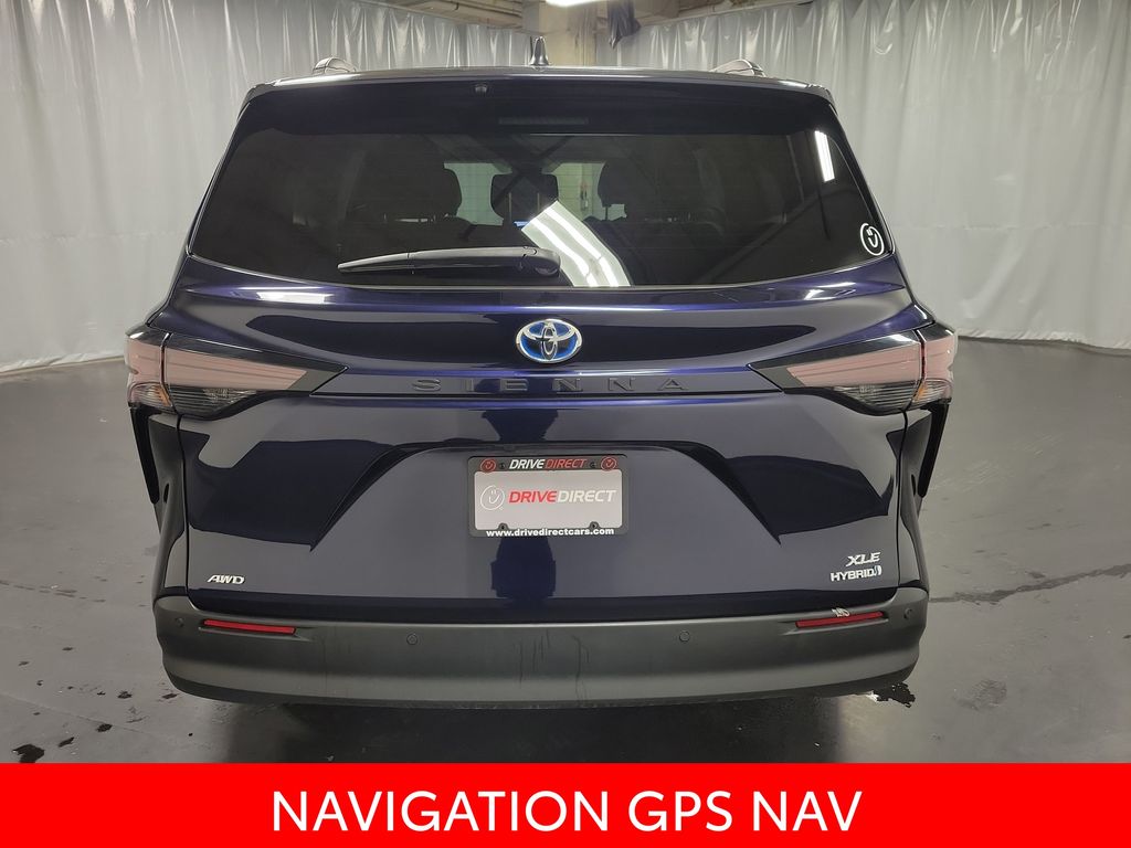 View vehicle photo 7