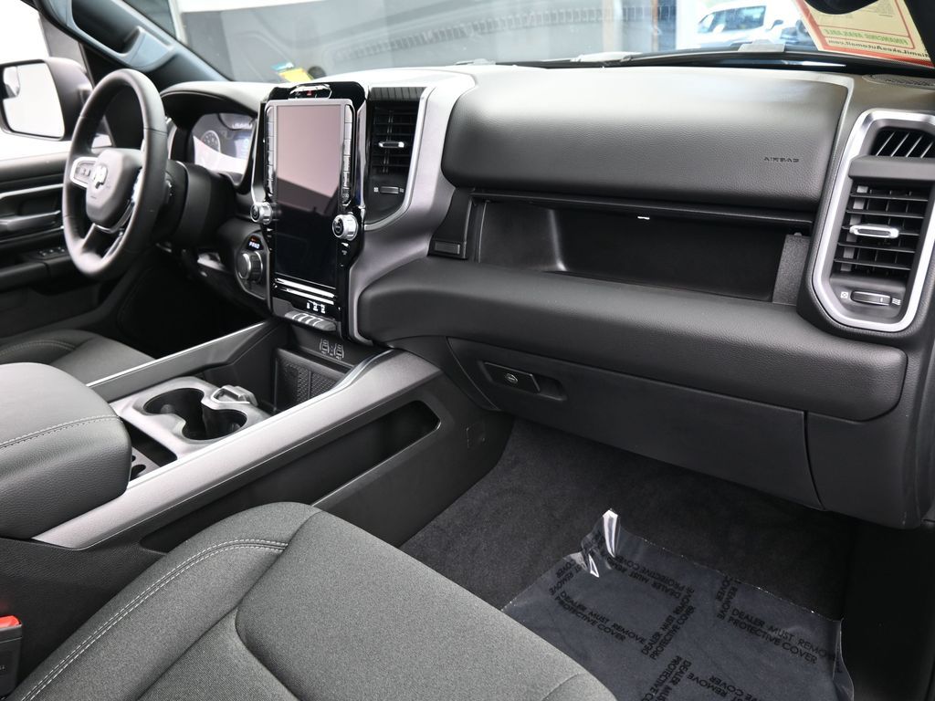 Used 2025 Diamond Black Crystal Pearlcoat Ram Big Horn/Lone Star image 49