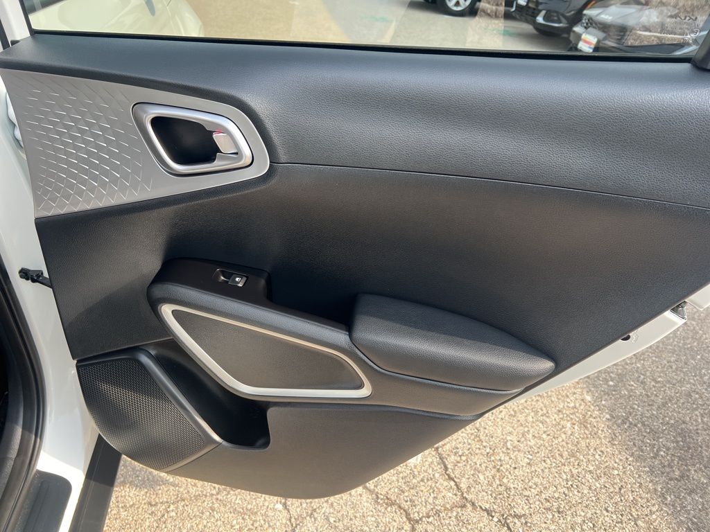 2023 Kia Soul S photo