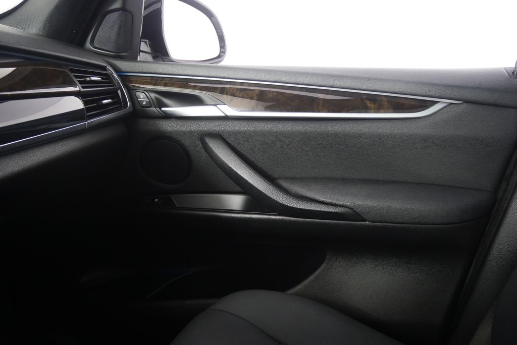 Thumbnail: 2017 BMW X5 - 27