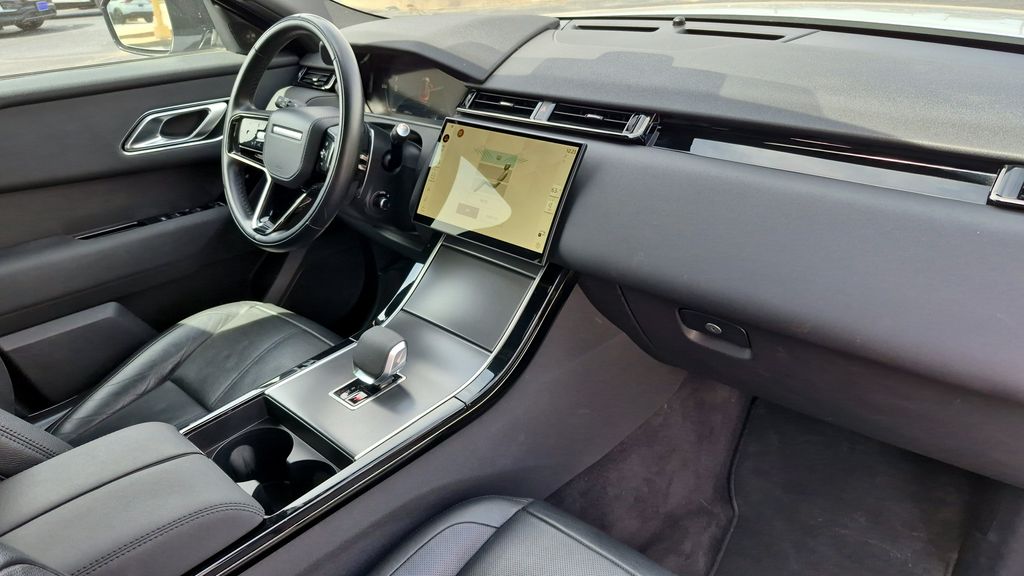 2025 Land Rover Range Rover Velar