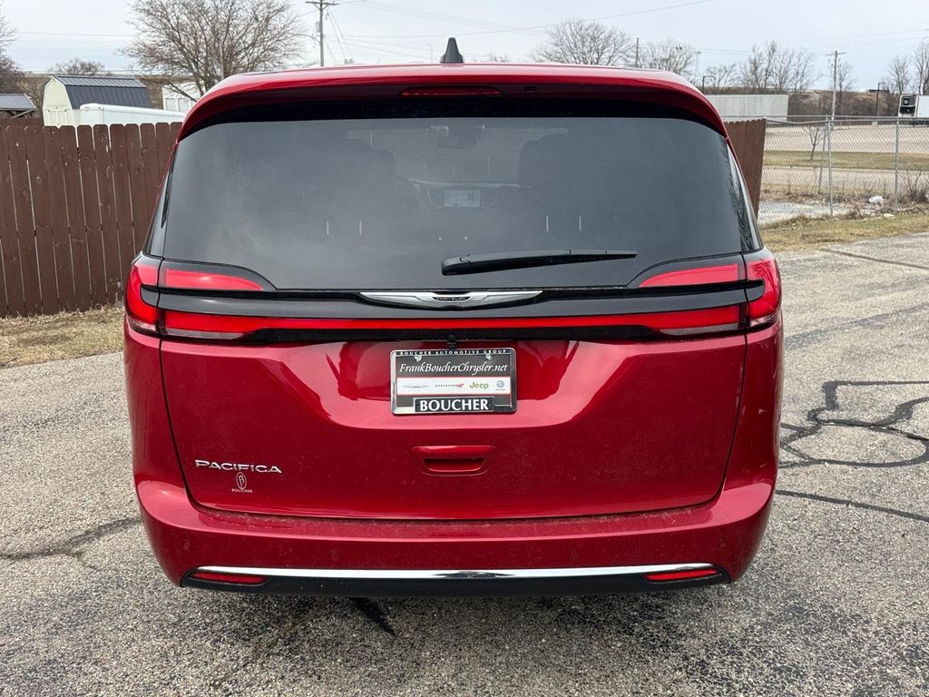 New 2026 Red Hot Pearlcoat Chrysler Select image 4