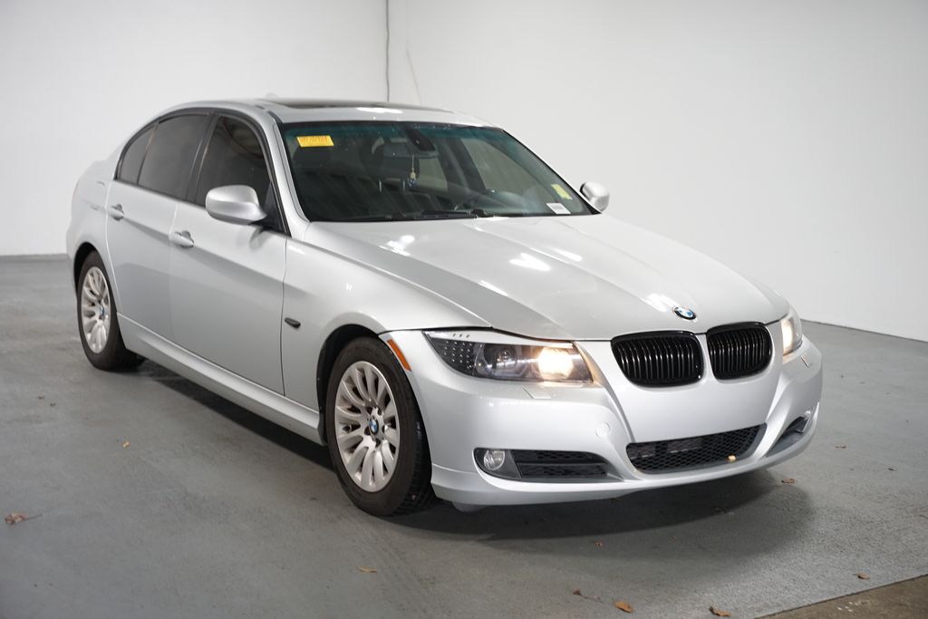 Thumbnail: 2009 BMW 3 Series - 3