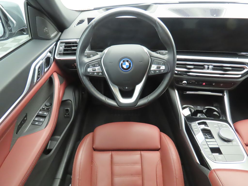 Thumbnail: 2024 BMW i4 - 10