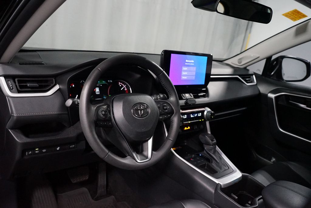 Thumbnail: 2025 Toyota RAV4 - 7