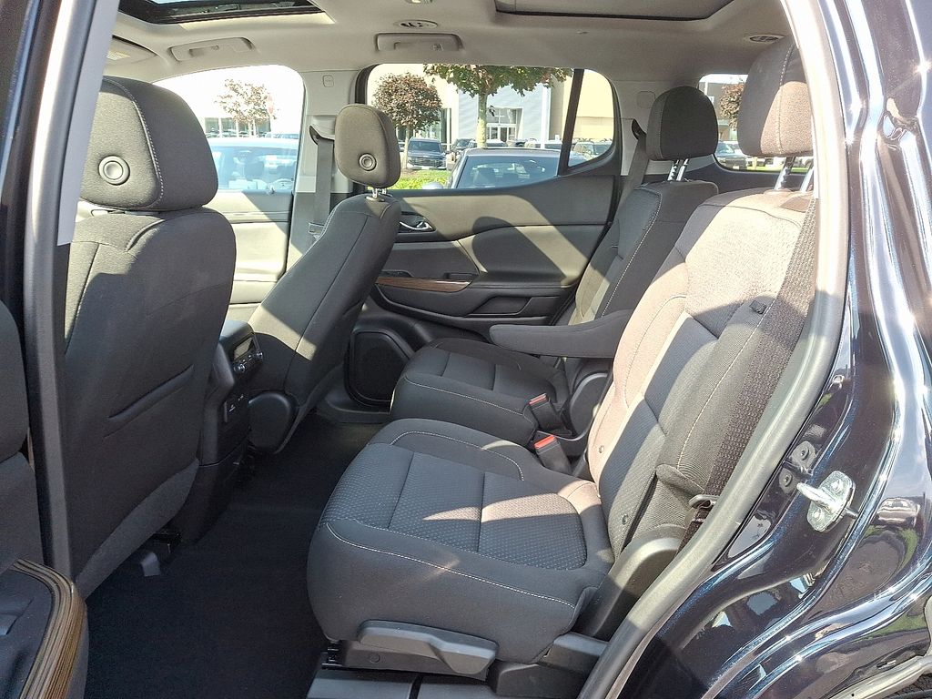 Thumbnail: 2022 GMC Acadia - 10