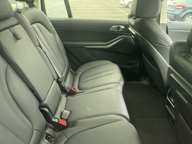 2022 BMW X7 xDrive40i 7