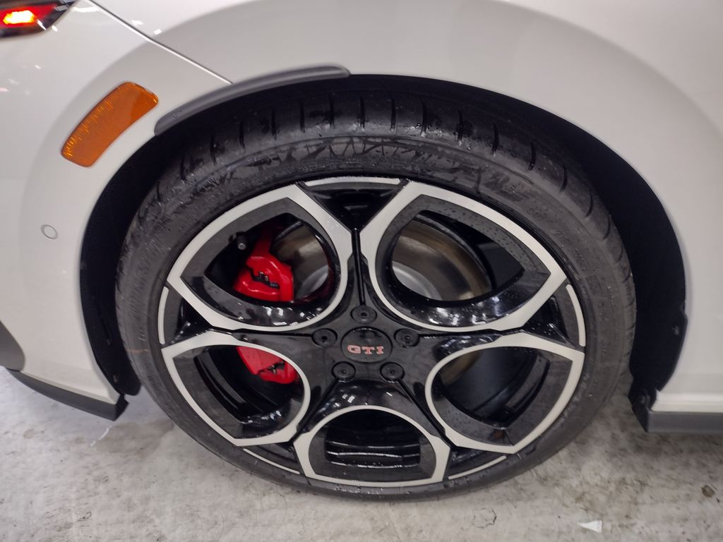 2026 Volkswagen Golf GTI Autobahn