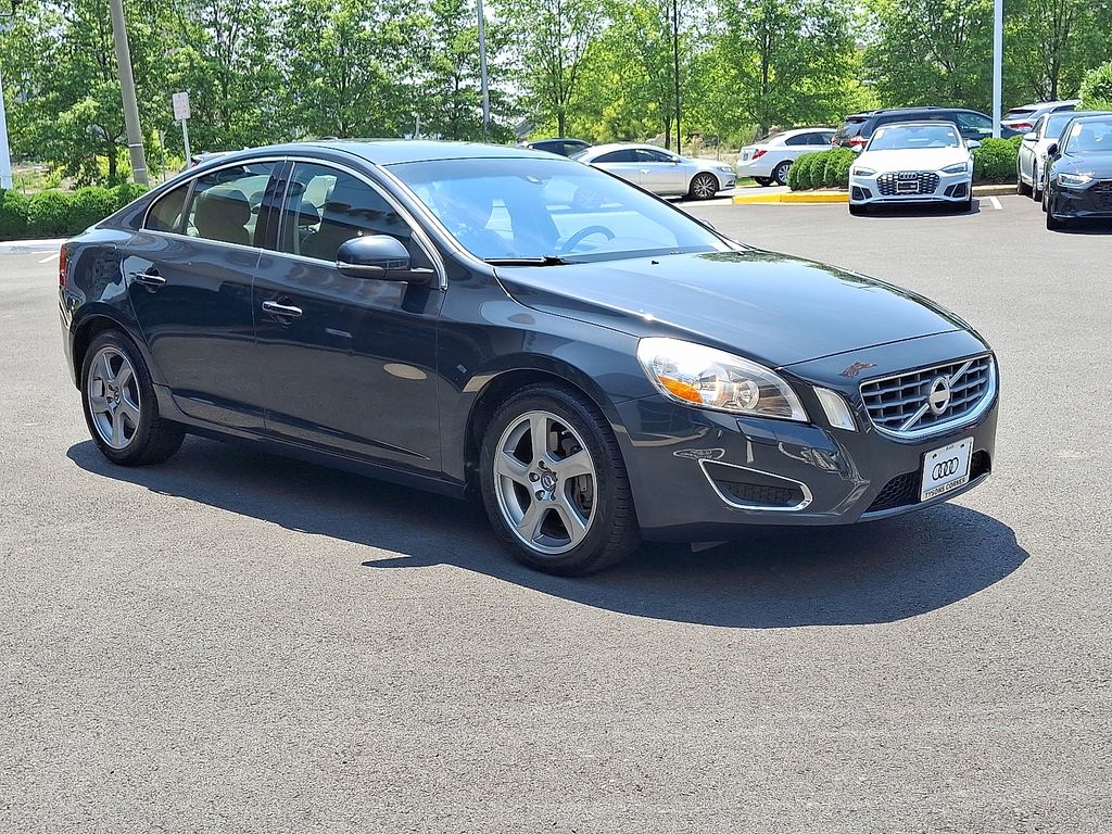 Thumbnail: 2013 Volvo S60 - 3