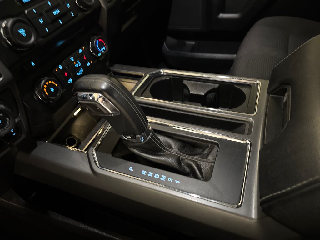Used 2016  Ford  image 30