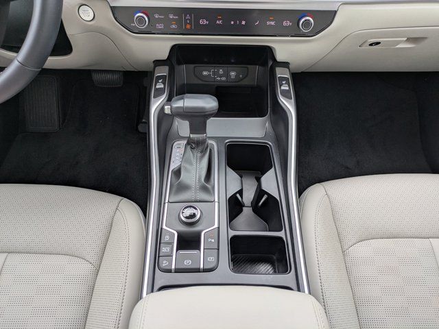 Used 2025 Glacial White Pearl Kia S image 18