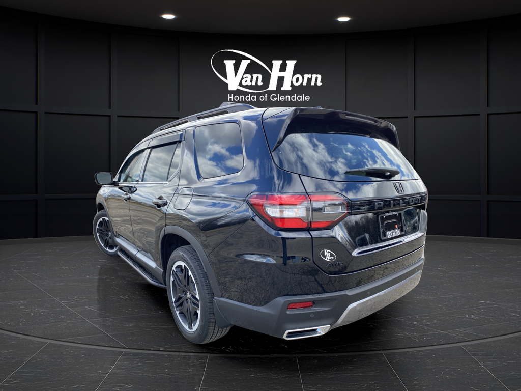 New 2026 Crystal Black Pearl Honda Touring image 3