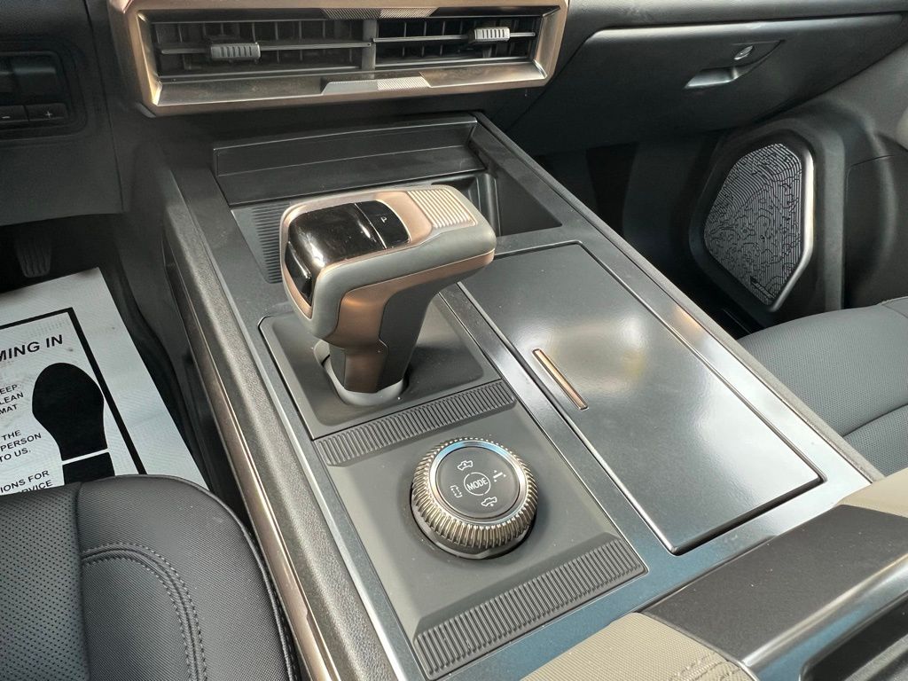 Thumbnail: 2025 GMC Hummer EV - 12