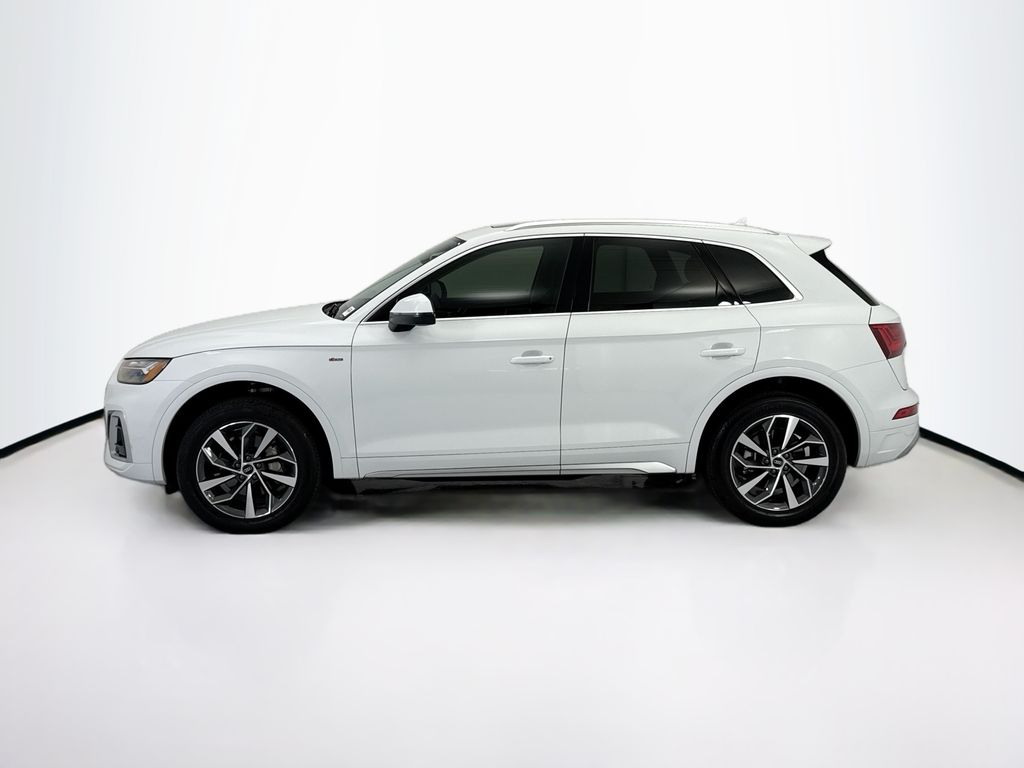 Thumbnail: 2023 Audi Q5 - 8