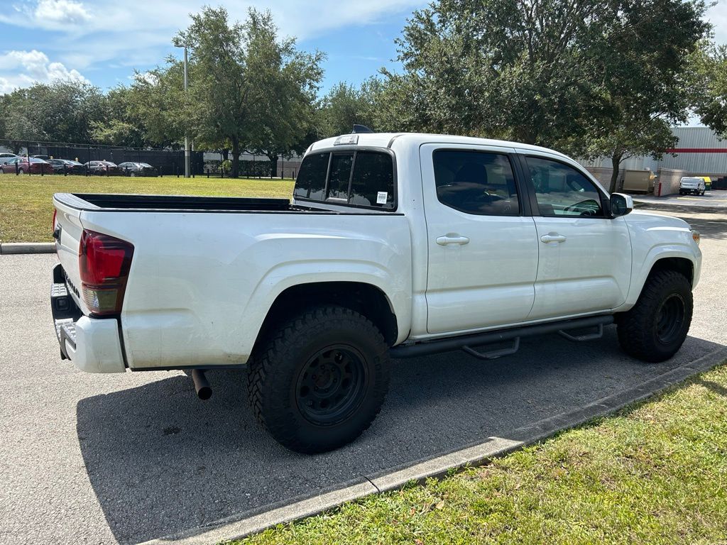 Thumbnail: 2022 Toyota Tacoma - 5