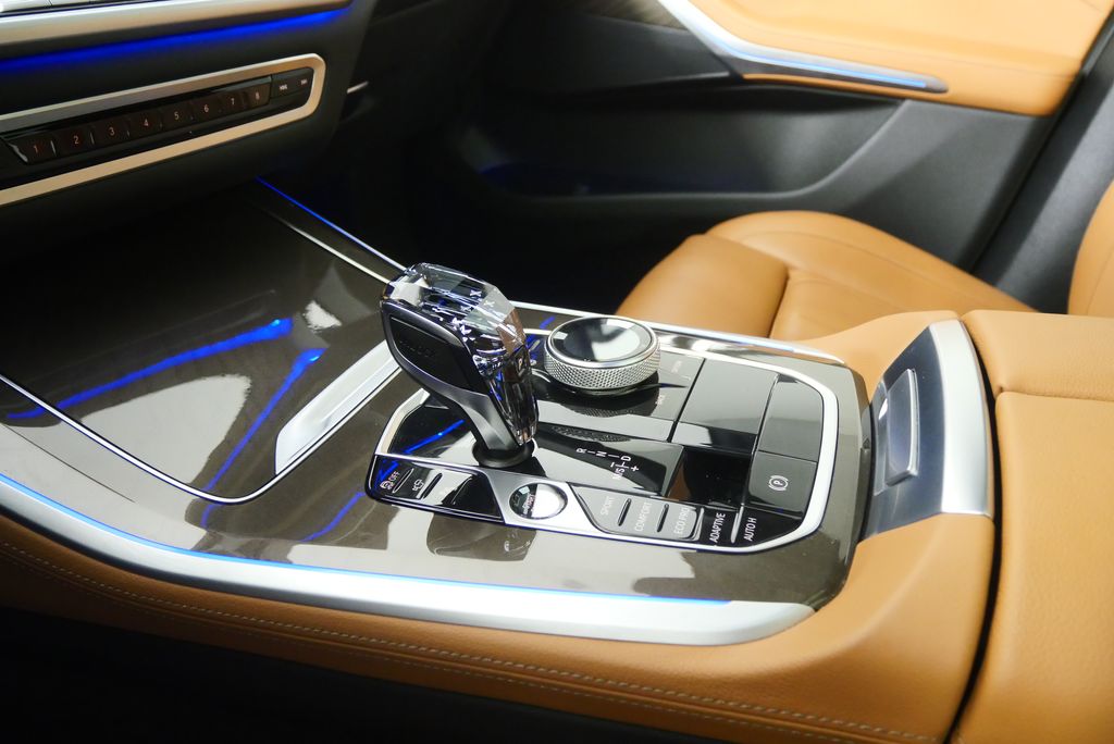 Thumbnail: 2022 BMW X5 - 28