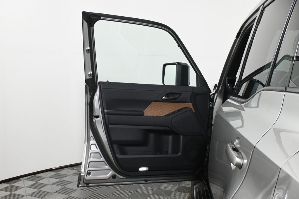 Thumbnail: 2025 Lexus GX - 28