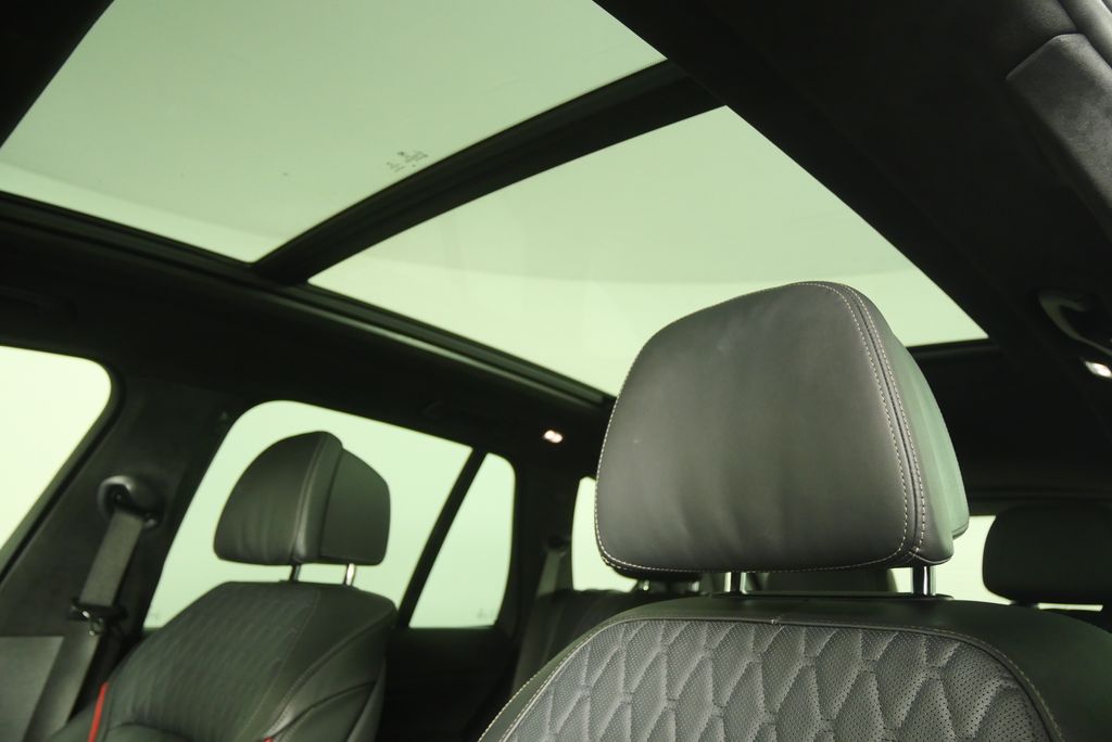 Thumbnail: 2022 BMW X5 - 13