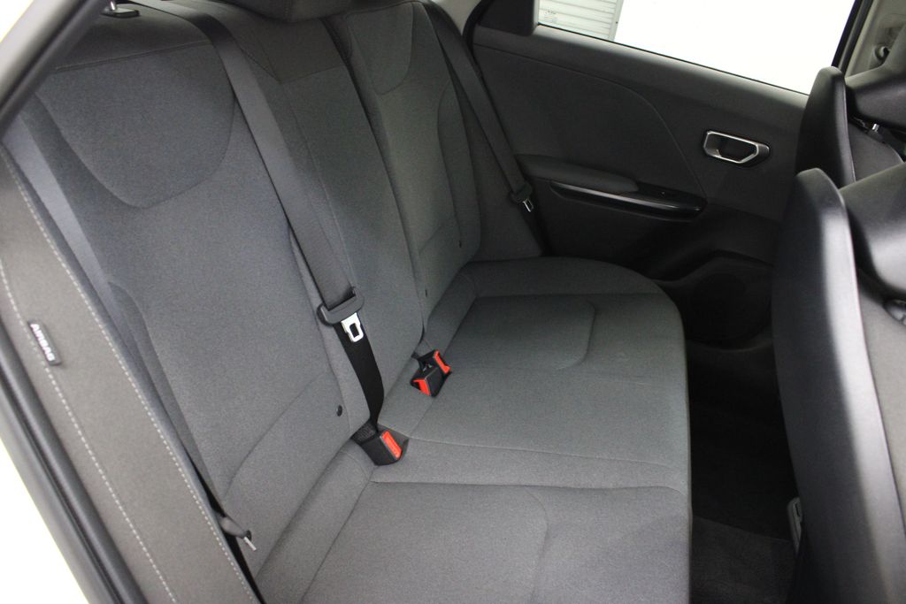 used 2025 Kia K4 car