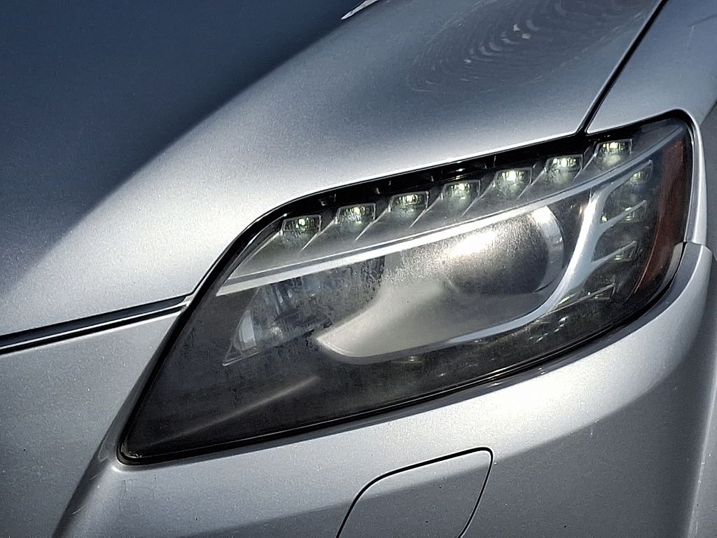 Thumbnail: 2011 Audi Q7 - 9