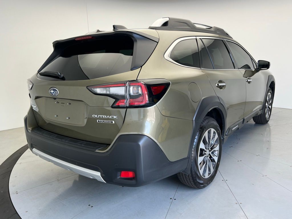 2025 Subaru Outback Touring 3