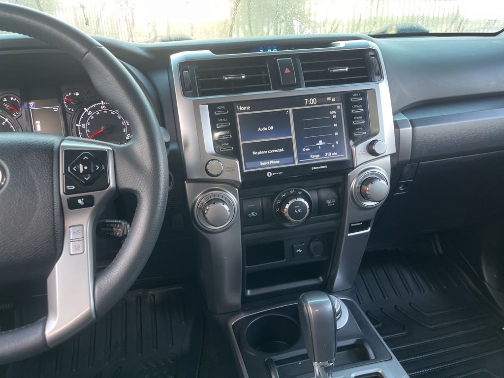 Thumbnail: 2022 Toyota 4Runner - 18