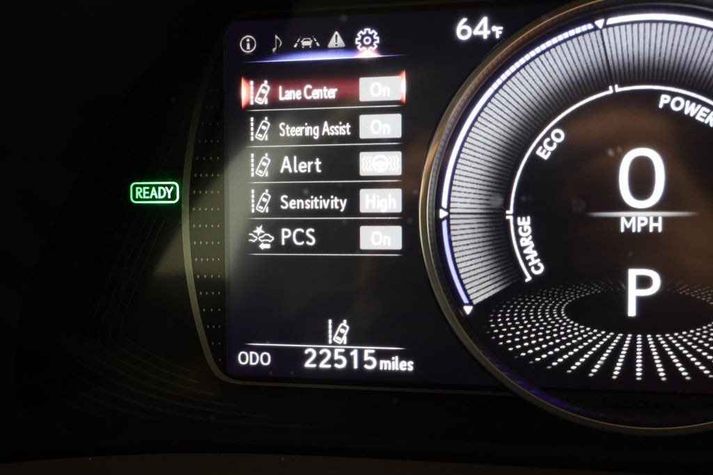 Thumbnail: 2021 Lexus ES - 17