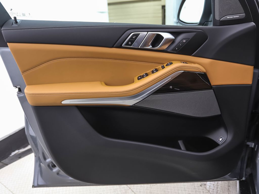 Thumbnail: 2026 BMW X5 - 9