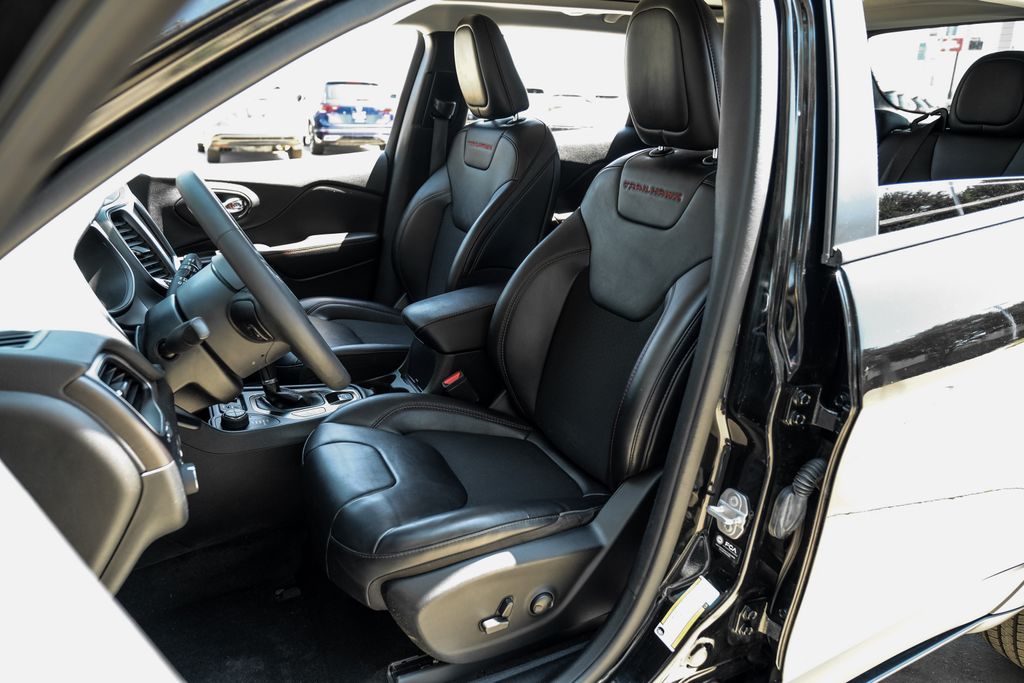 used 2022 Jeep Cherokee car, priced at $25,800