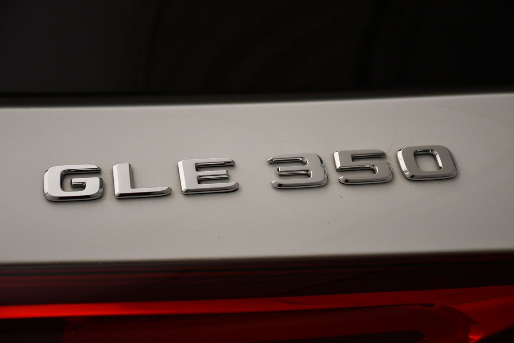 Thumbnail: 2023 Mercedes-Benz GLE - 9