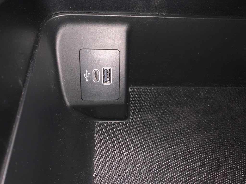 2025 Ford F-150 XLT photo 19