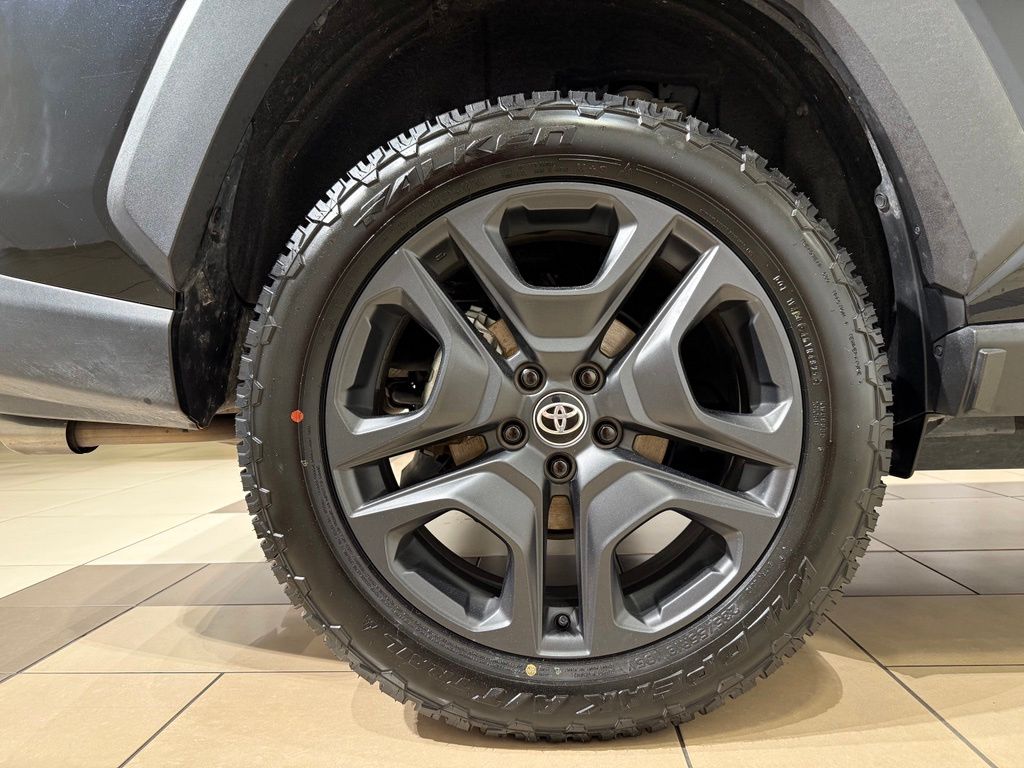 Thumbnail: 2024 Toyota RAV4 - 9