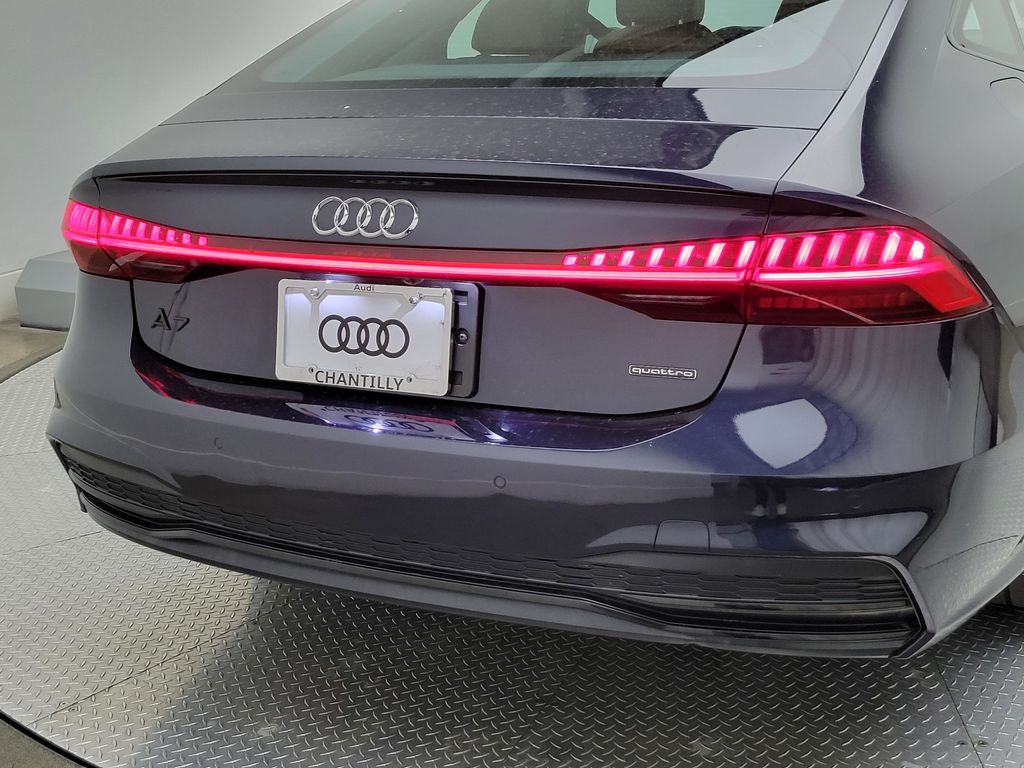 Thumbnail: 2021 Audi A7 - 7