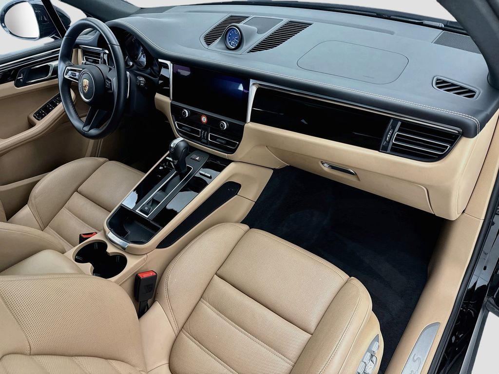 Thumbnail: 2025 Porsche Macan - 19