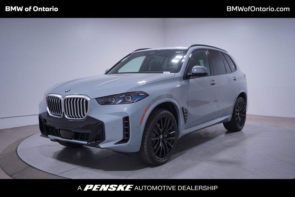 2025 BMW X5 sDrive40i Hero Image