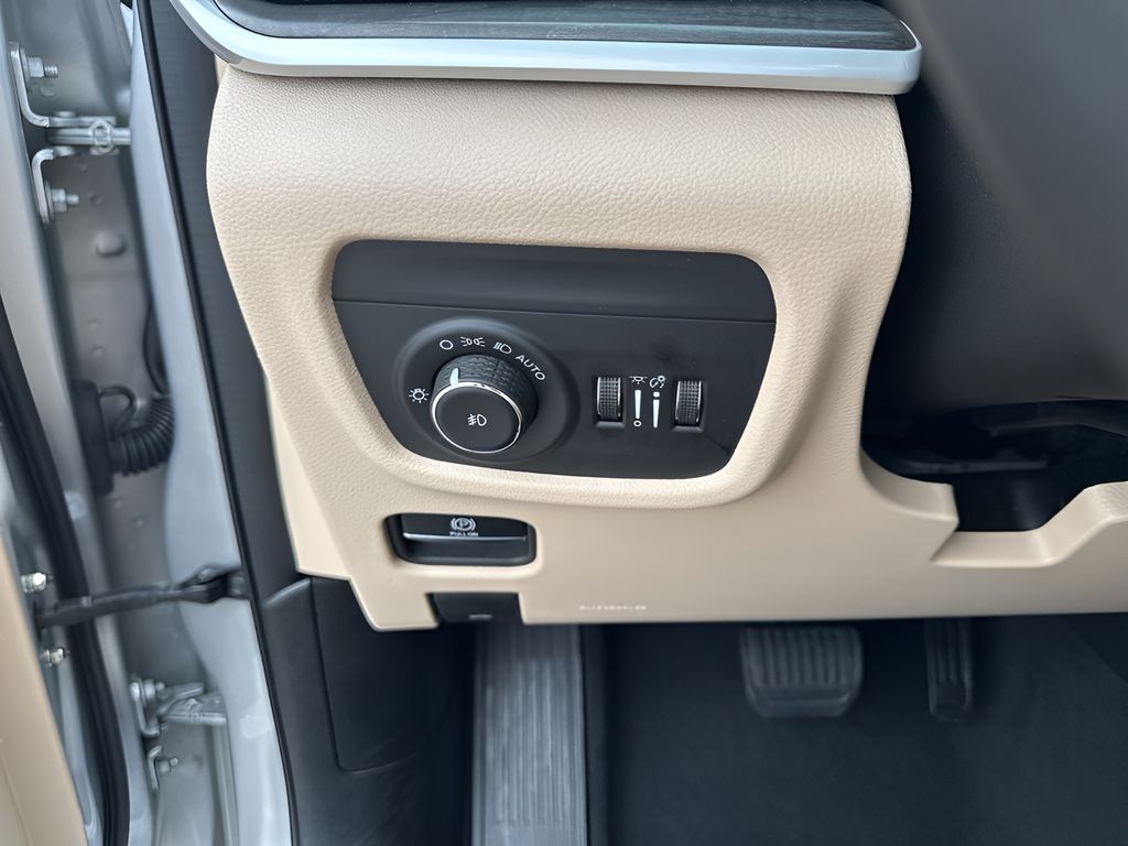 Used Car 2024 Jeep Grand Cherokee L  Limited For Sale Under $35,000 In Austin, Texas