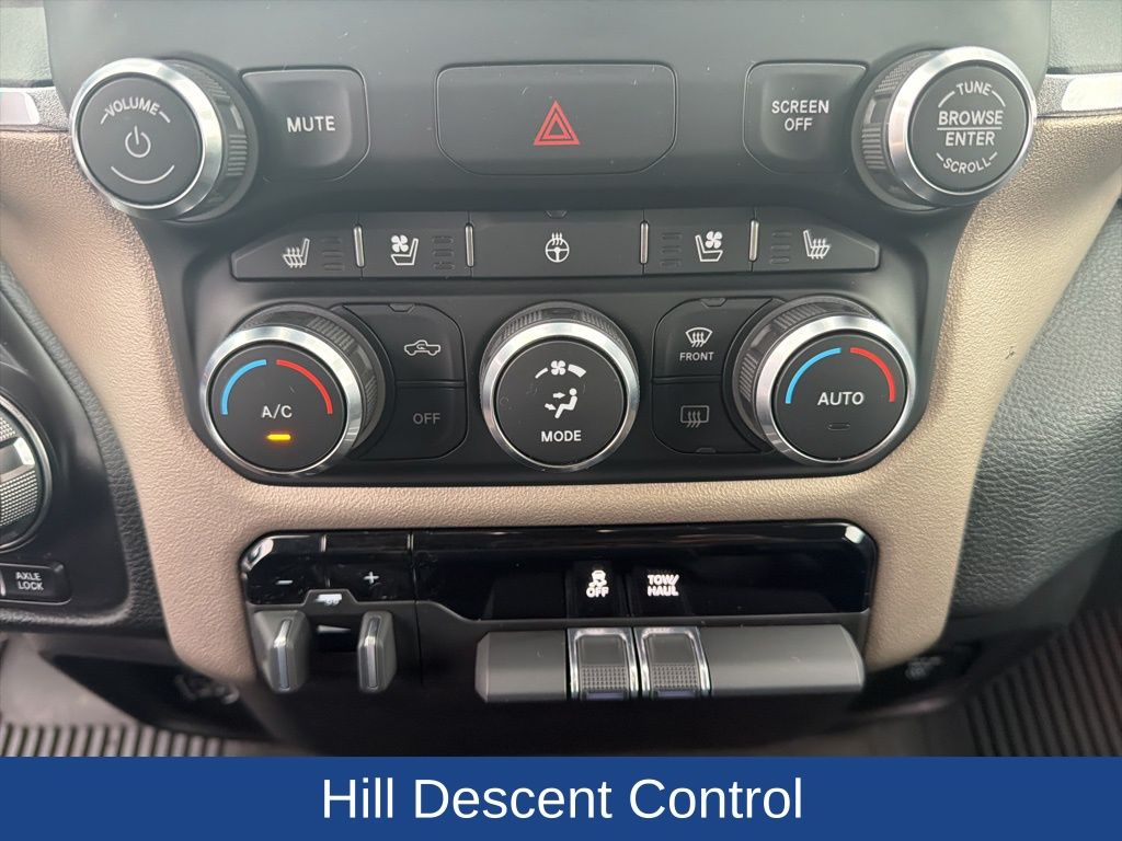 2020 Ram 1500 Laramie Crew Cab 4x4 5'7" Box