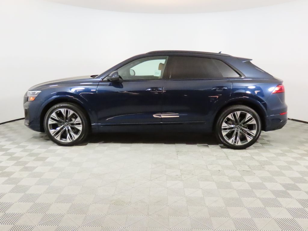 Thumbnail: 2026 Audi Q8 - 2