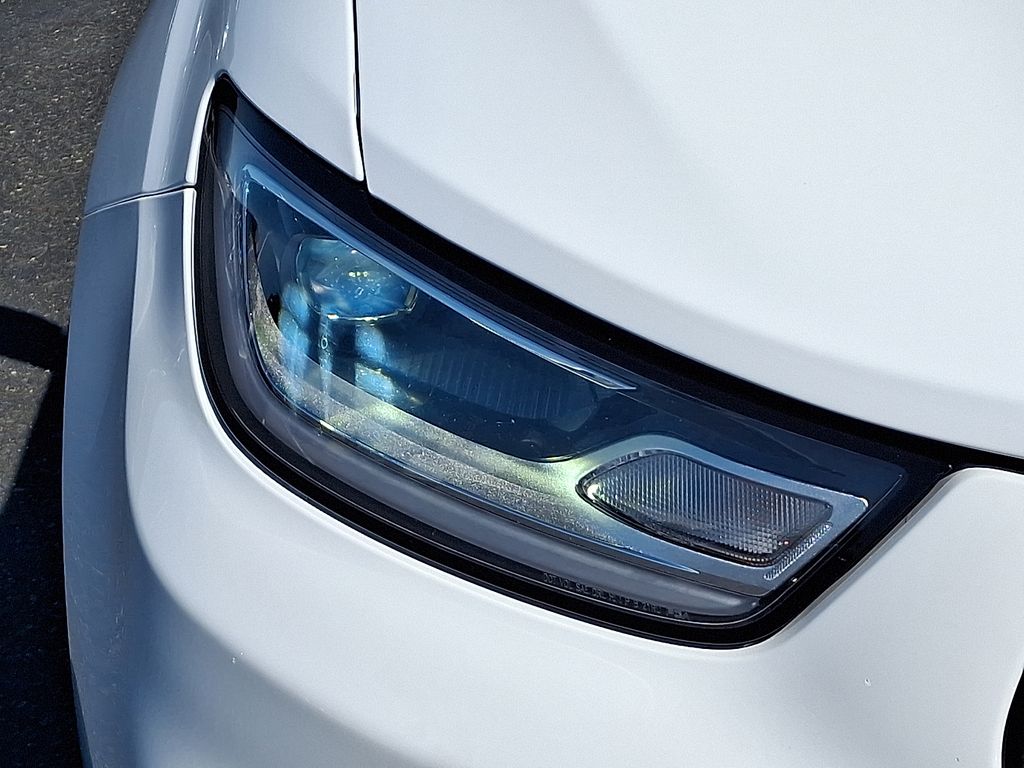 Thumbnail: 2025 Chrysler Pacifica - 9