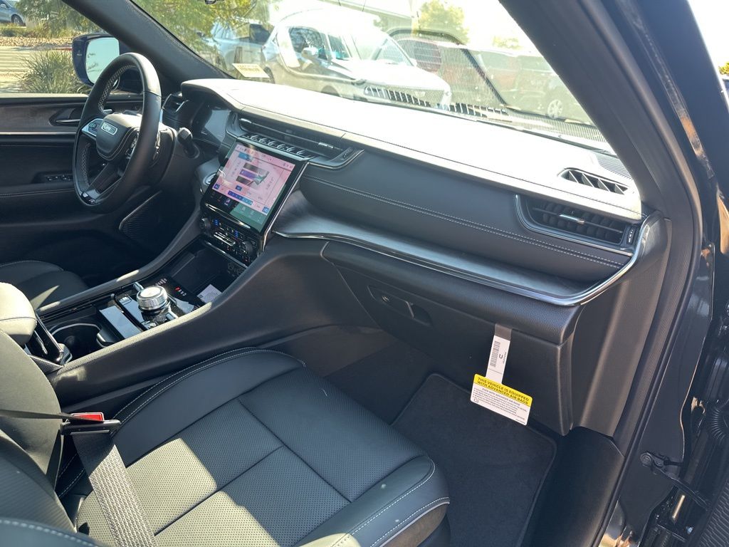 New Car 2025 Jeep Grand Cherokee L  Overland For Sale Under $70,000 In Austin, Texas